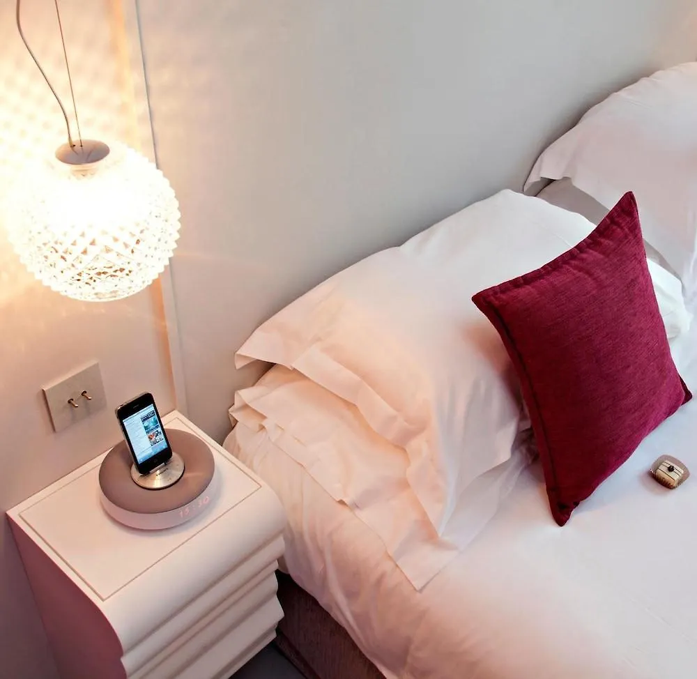 ****  Hotel Elysée Secret Parigi Francia