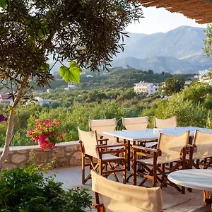 Toni Retzo Hotel Himare