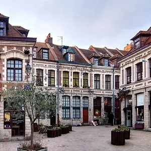 Appartement Centre: 2bed 2bath Apartment!