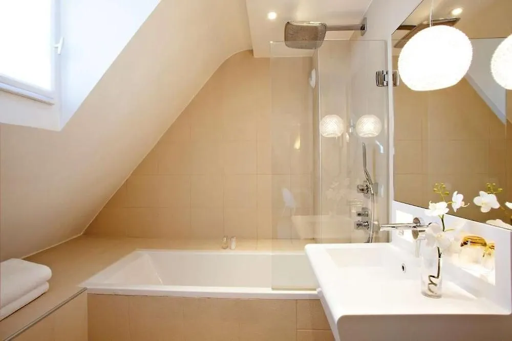 Hotel Elysee Secret Paris 4*,  Frankreich